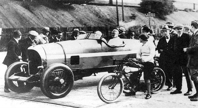 Brooklands Double 12 winnaars