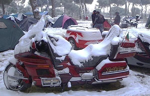 Motoren in de sneeuw