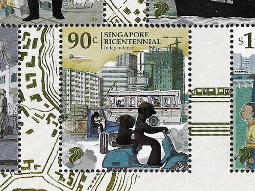 Postzegel Singapore Bicentennial met scooter