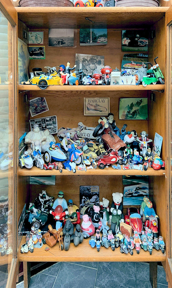 De verzameling miniatuur zijspannen
